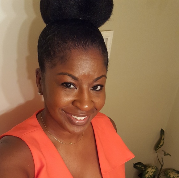 Meet your Posher, Tanya - Picture 2 of 2